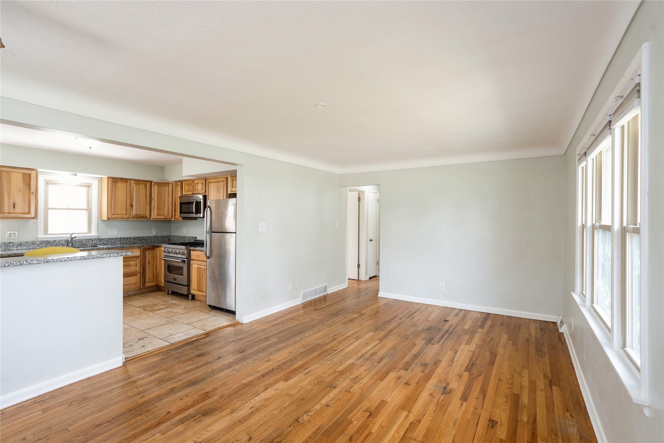 4022 Madison Avenue, Des Moines, Iowa image 2