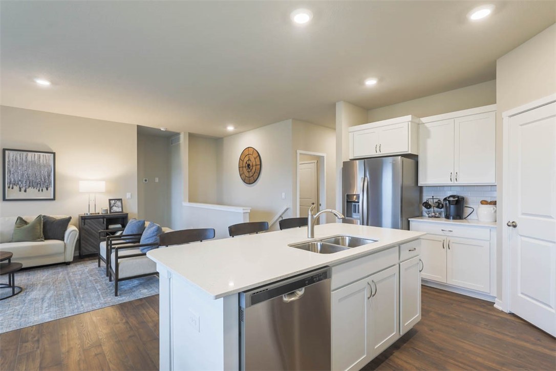 2531 Brook View Drive, Des Moines, Iowa image 11