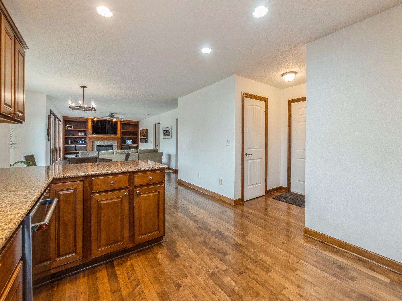 8305 Century Drive, West Des Moines, Iowa image 13