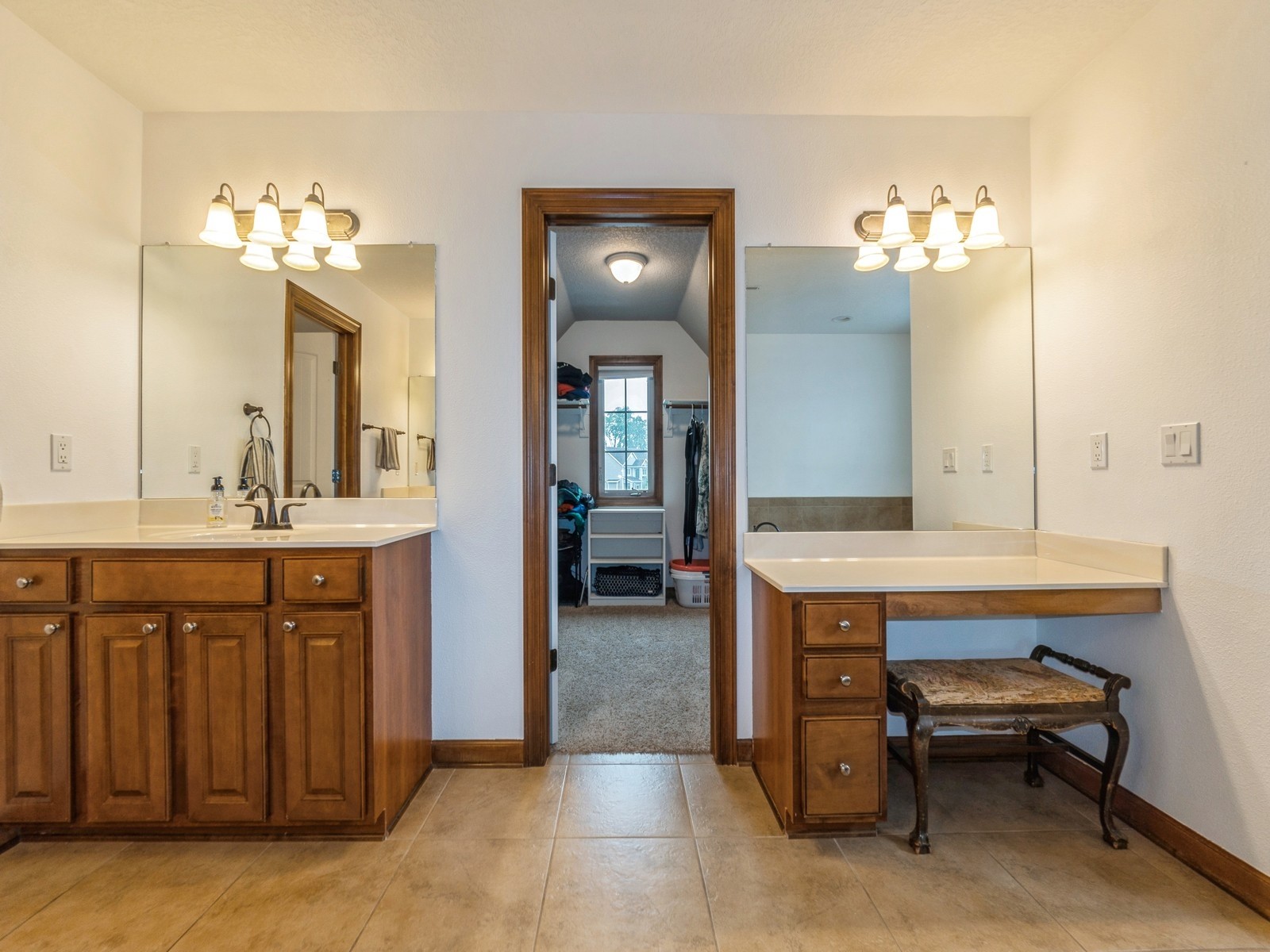 8305 Century Drive, West Des Moines, Iowa image 21