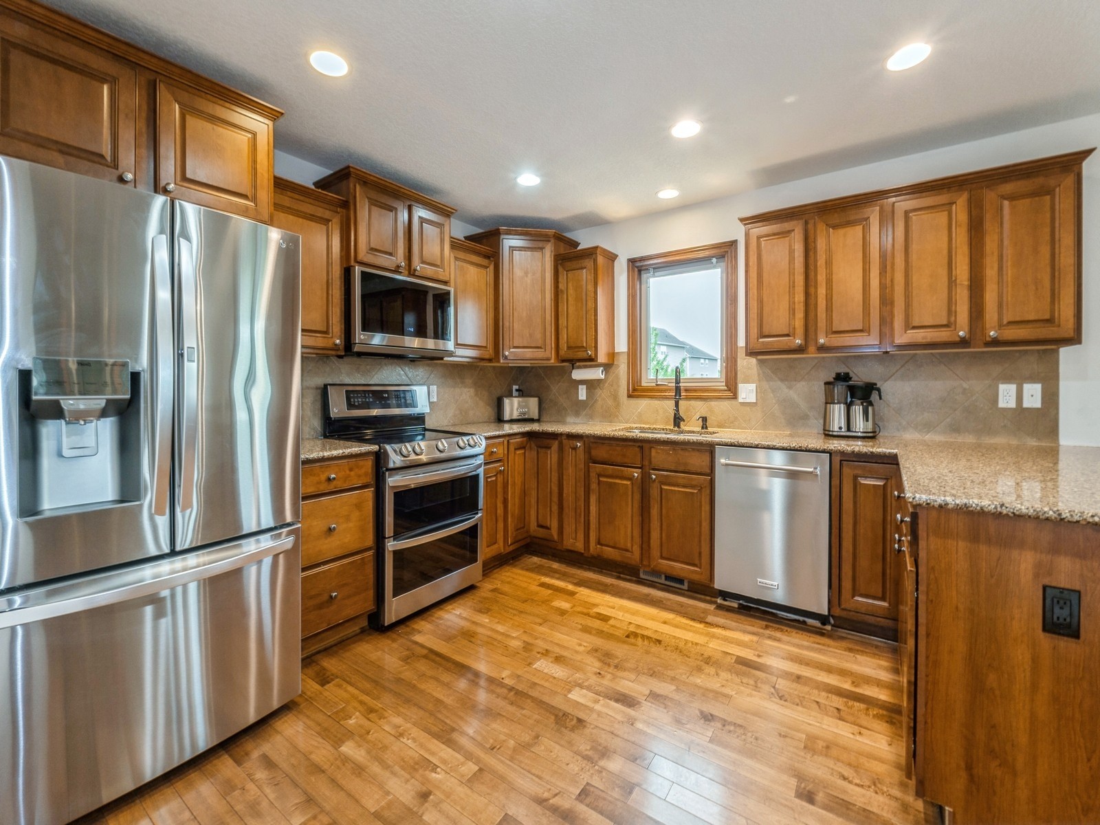 8305 Century Drive, West Des Moines, Iowa image 12