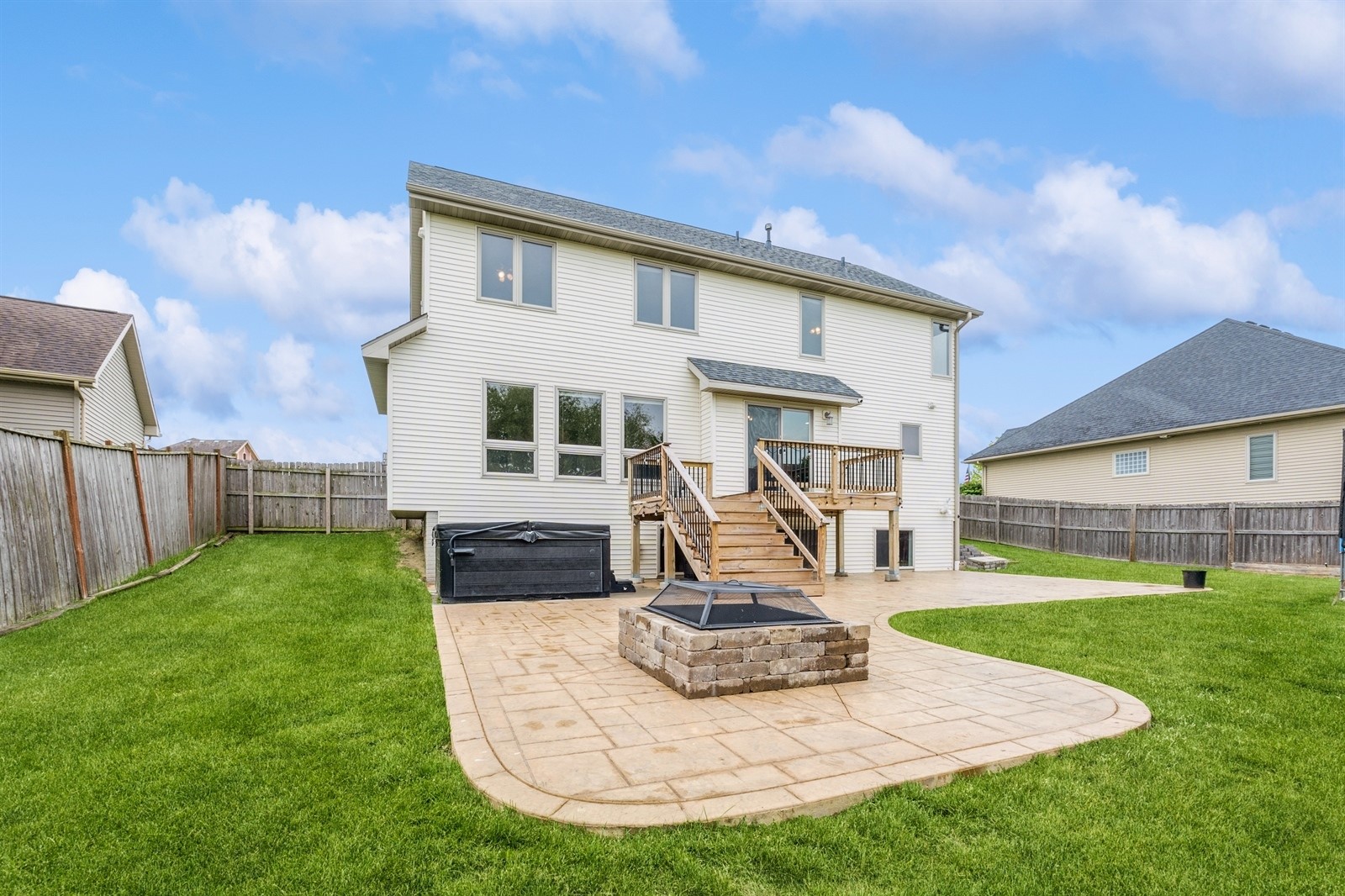 8305 Century Drive, West Des Moines, Iowa image 4