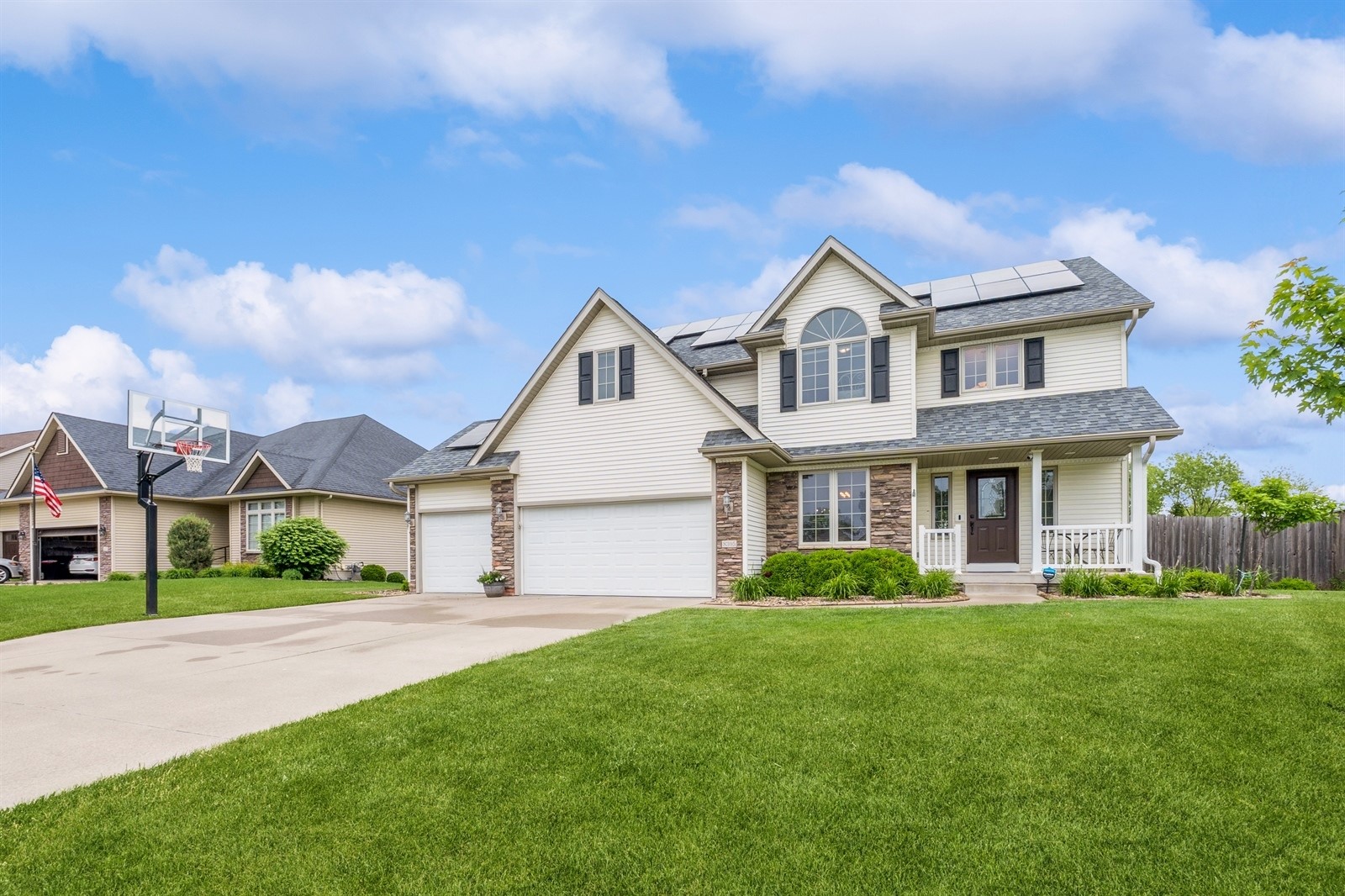 8305 Century Drive, West Des Moines, Iowa image 2