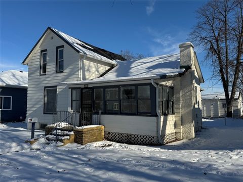 1816 4th Street Perry IA 50220