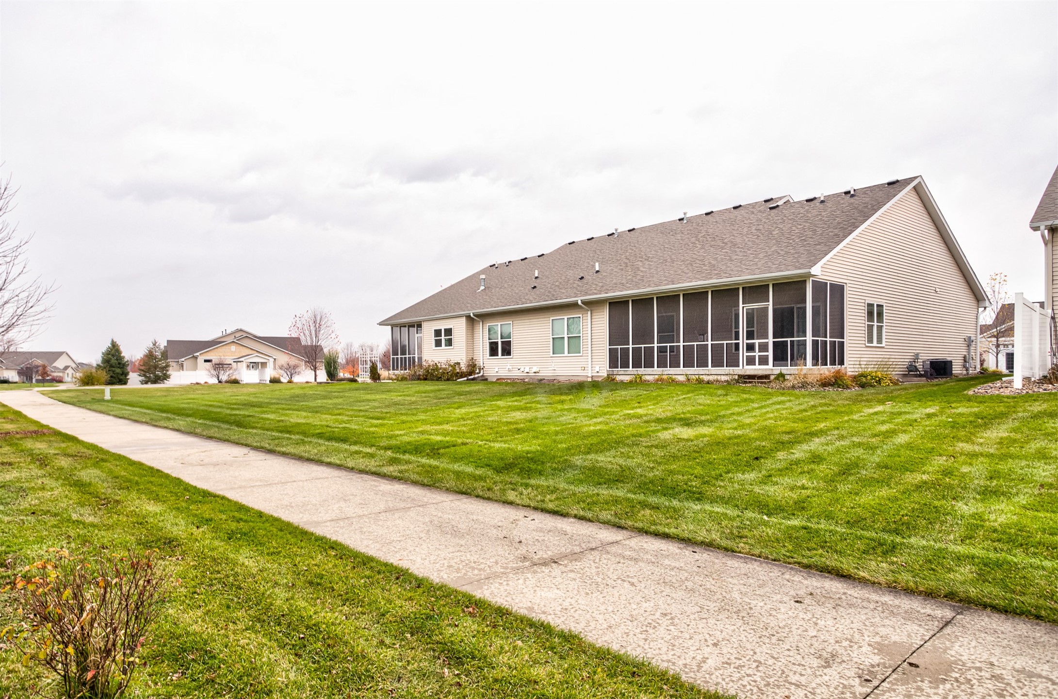 2824 Roxboro Drive, Ames, Iowa image 4