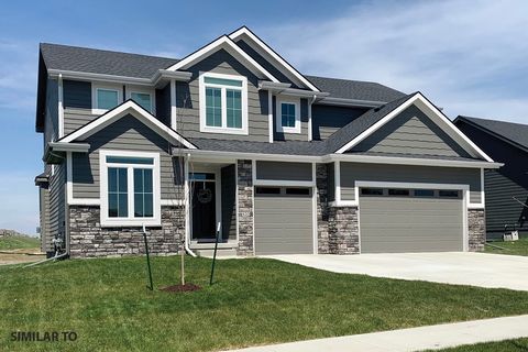 2730 SE Florence Drive Waukee IA 50263