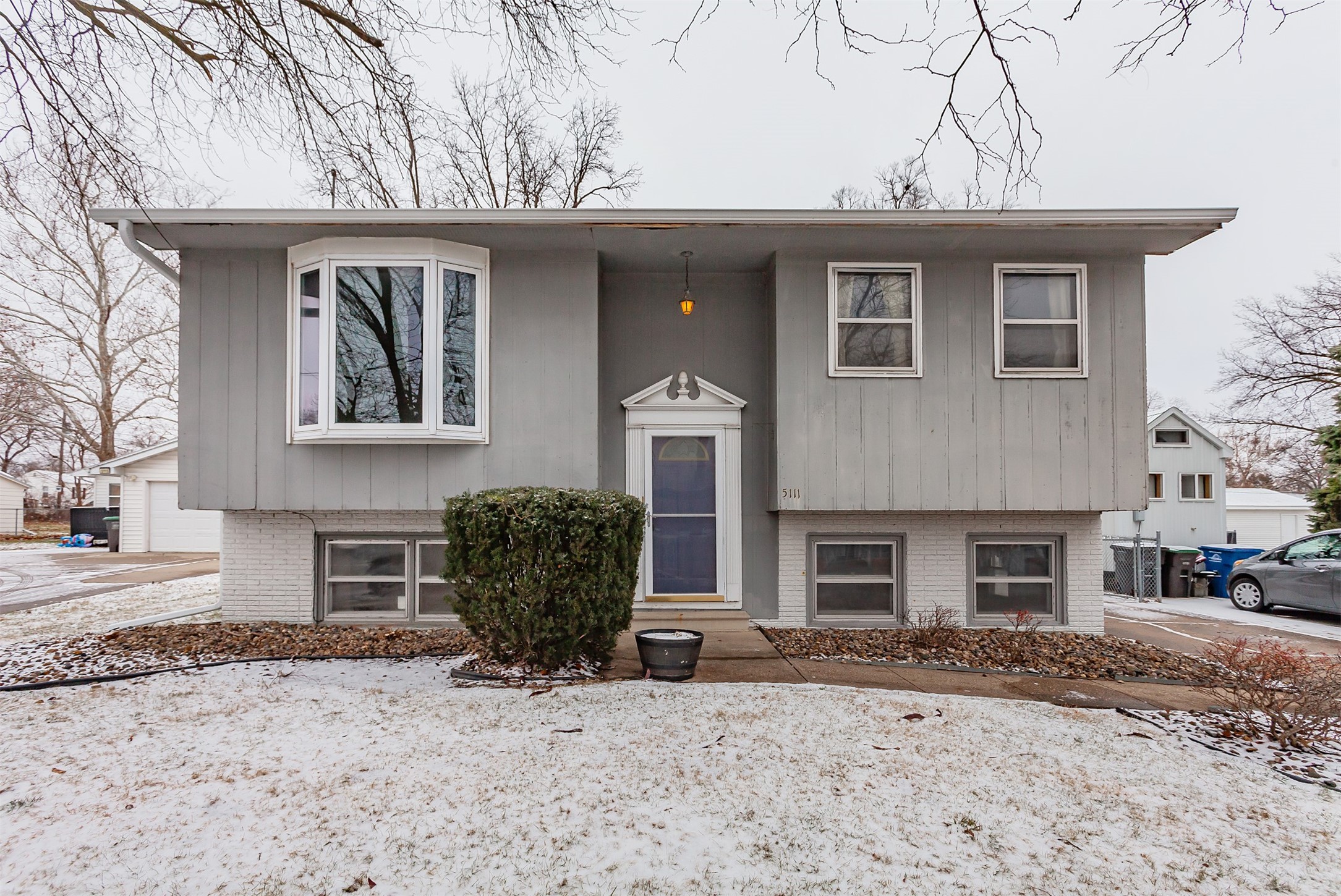 5111 Douglas Avenue, Des Moines, Iowa image 2