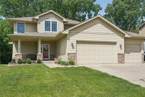 Homes For Sale - 1001 N O Street<br/> Warren County, Indianola, IA 50125