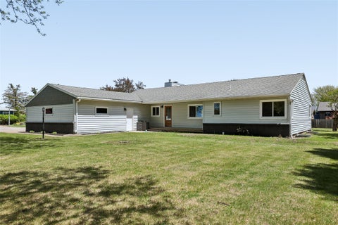 Homes For Sale - 1940 West Street<br/> Grinnell, IA 50112