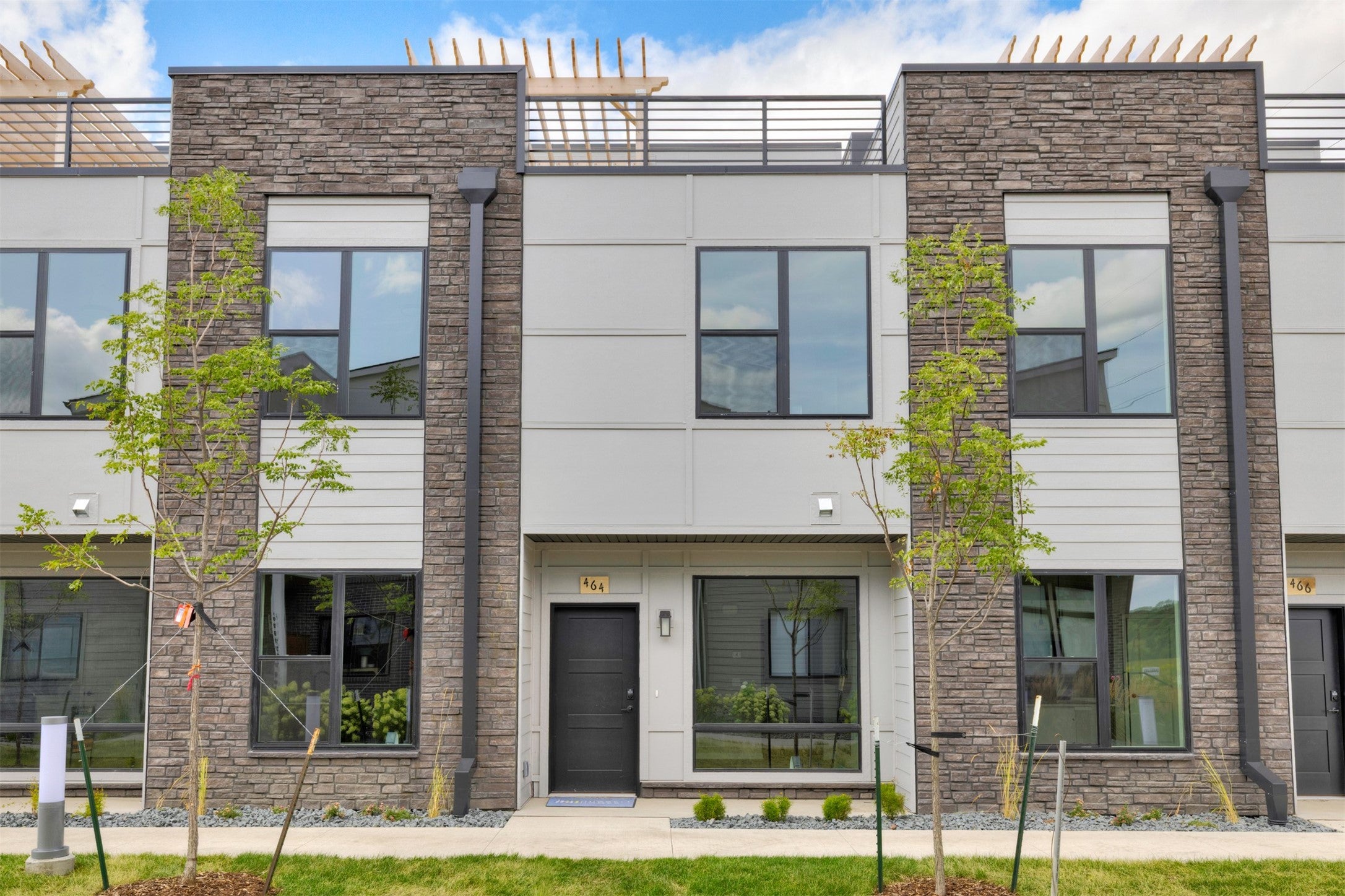 464 SW 12th Street