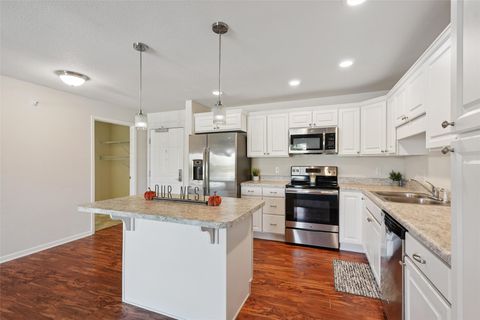 Condo For Sale - 845 S 60th Street #402<br/> Dallas County, West Des Moines, IA 50266