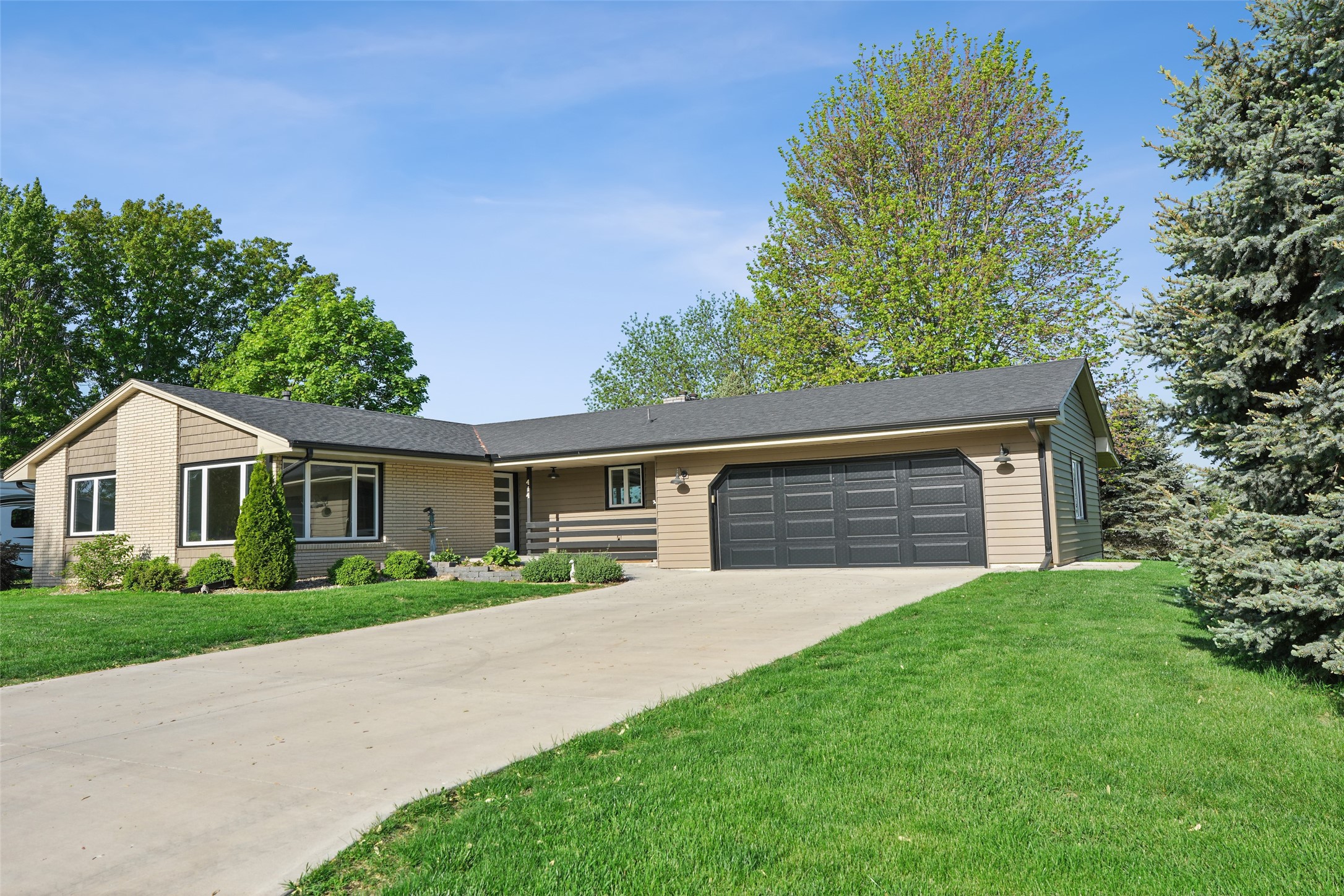 414 Prairie Drive, Monroe, Iowa image 2