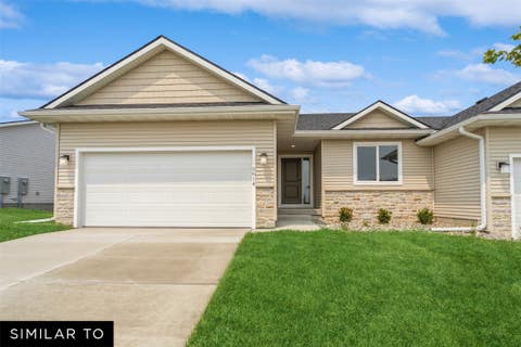 Condo For Sale - 5520 NE Briarwood Drive<br/> Ankeny, IA 50021