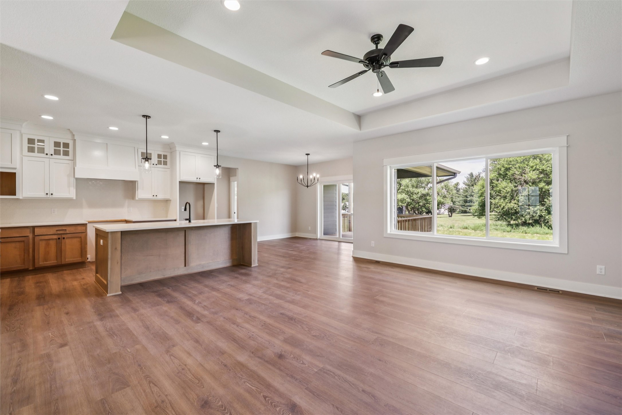 475 SE Walnut Woods Drive