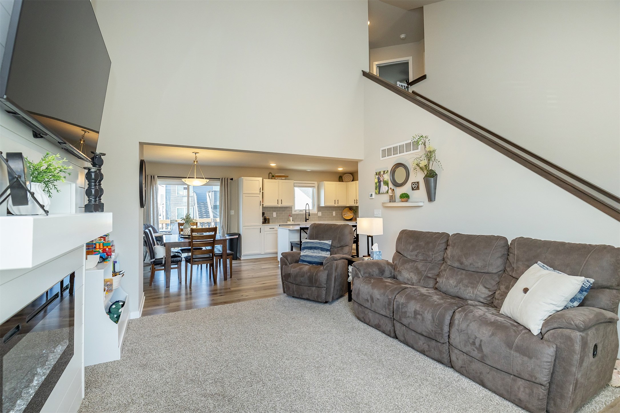 712 NE Whitetail Drive