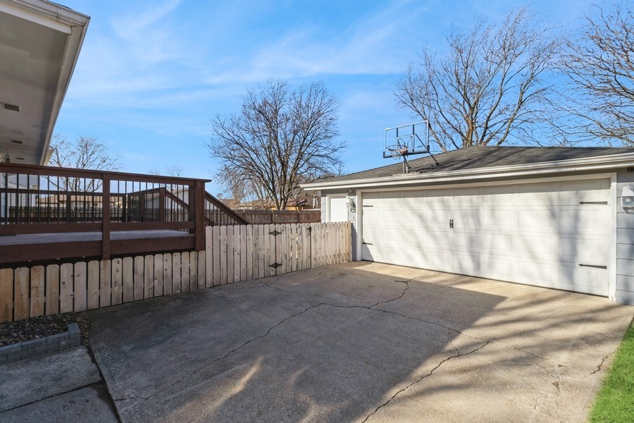 305 Gray Avenue, Waukee, Iowa image 31