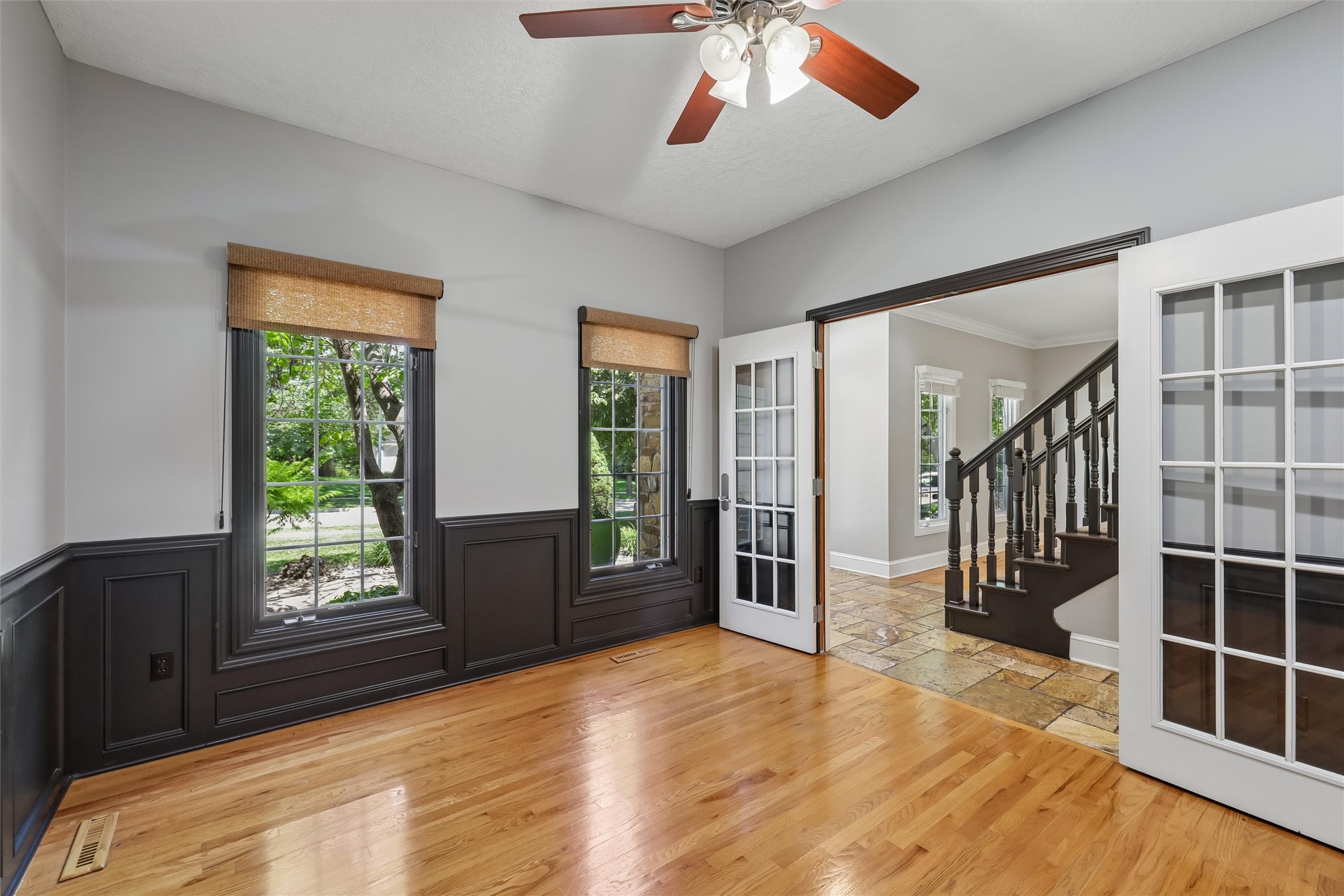 5749 Wentworth