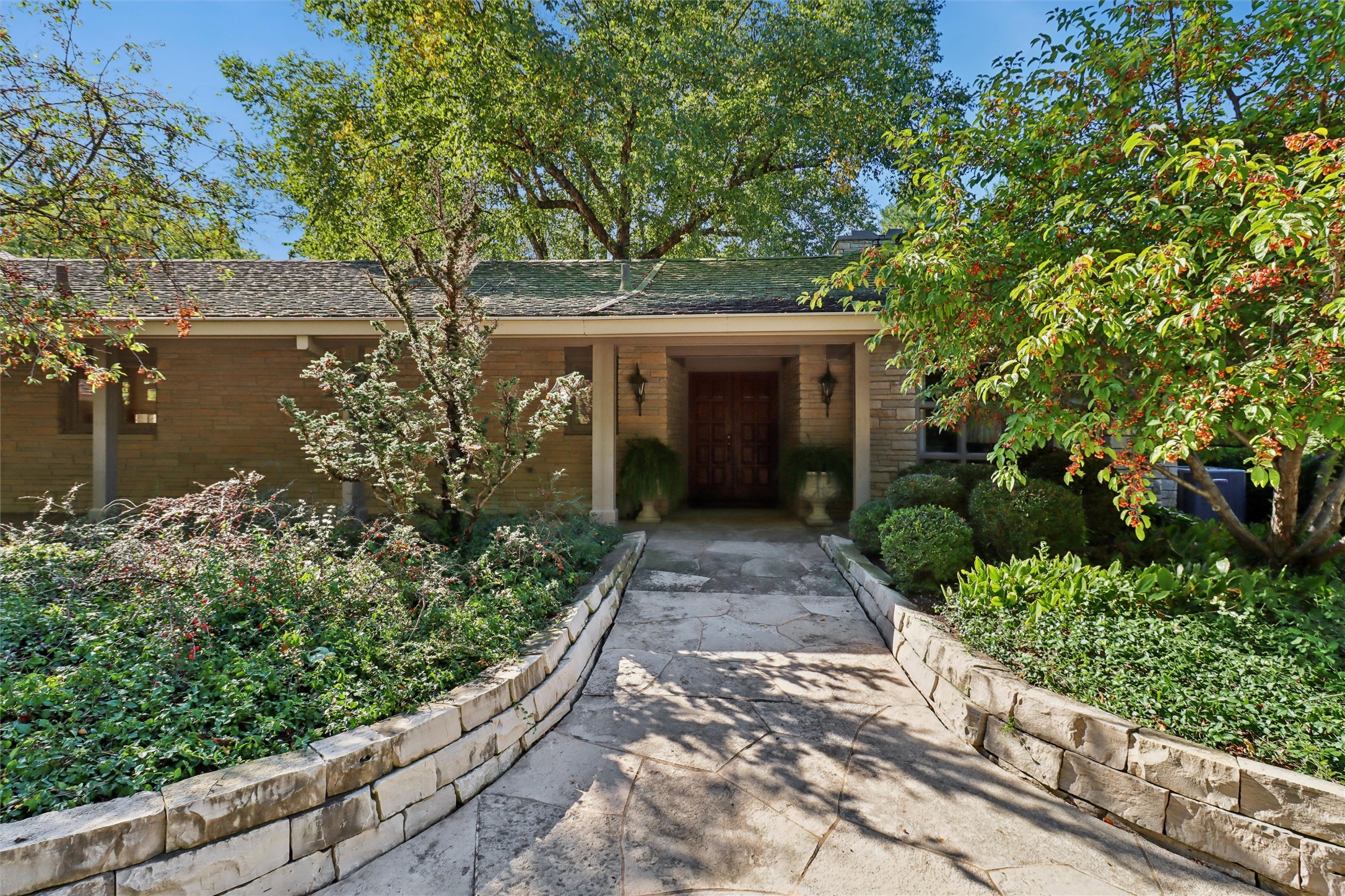 465 Foster Drive