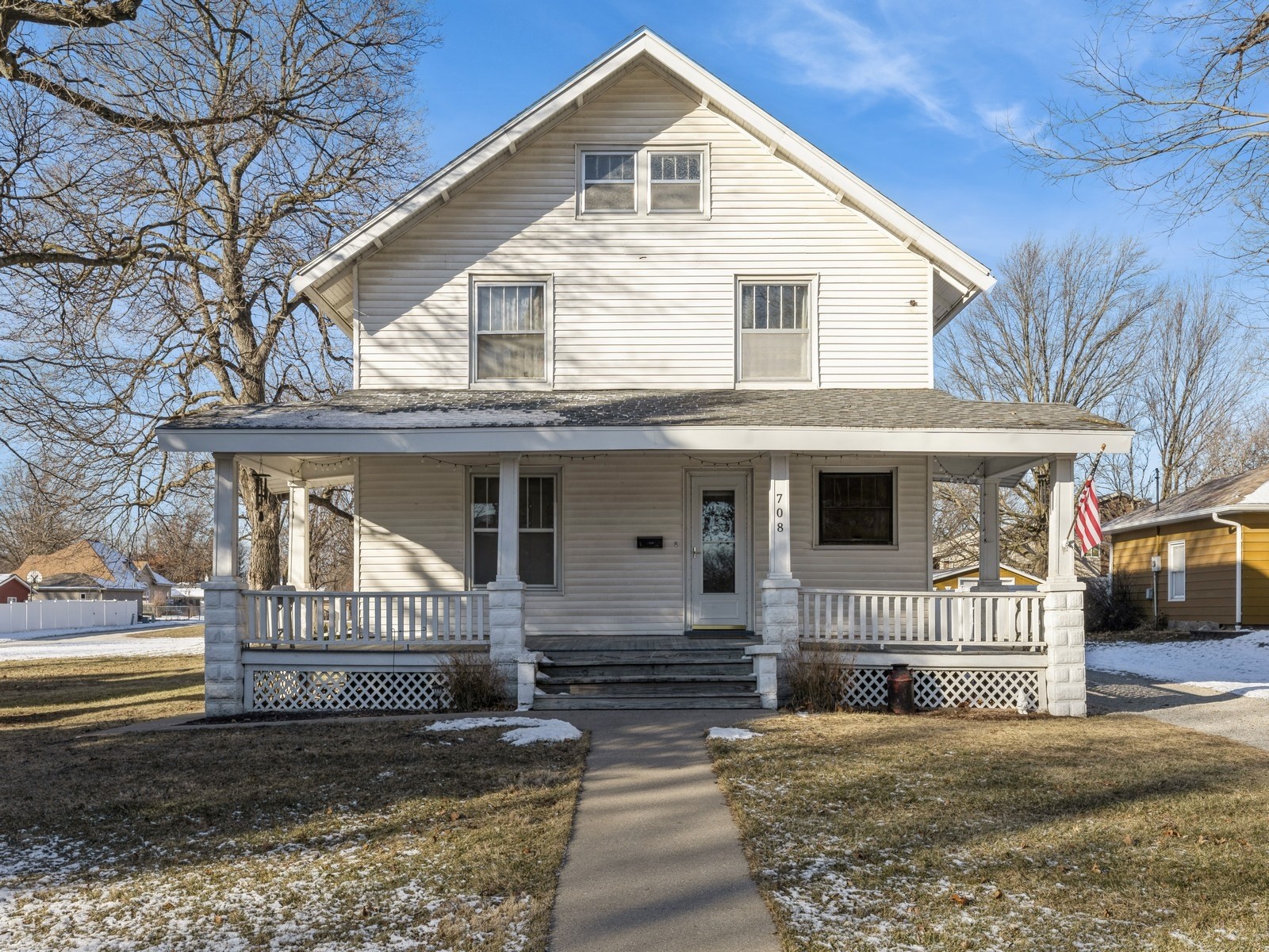 708 N 4th Avenue, Winterset, Iowa image 2