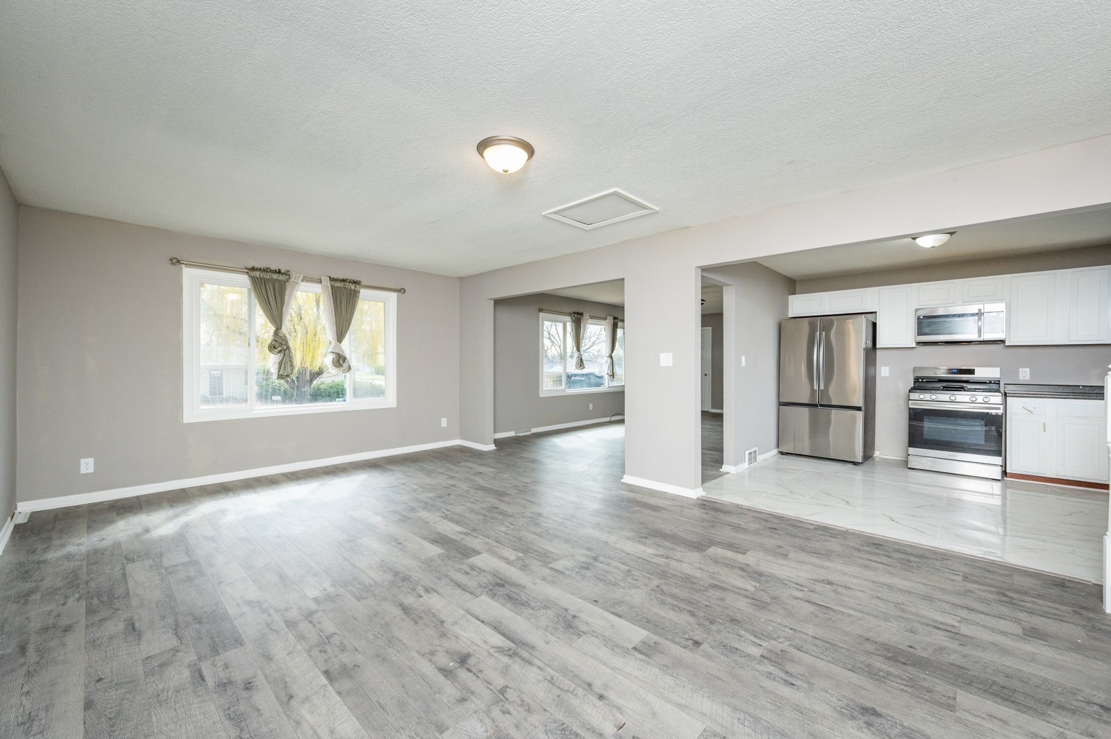 8112 Suncrest Drive, Des Moines, Iowa image 5