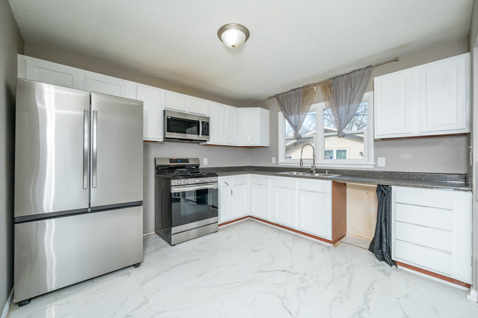 8112 Suncrest Drive, Des Moines, Iowa image 6