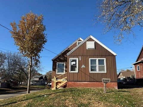 3200 Oxford Street Des Moines IA 50313