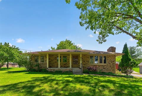 Homes For Sale - 851 SE 60th Street<br/> Pleasant Hill, IA 50327