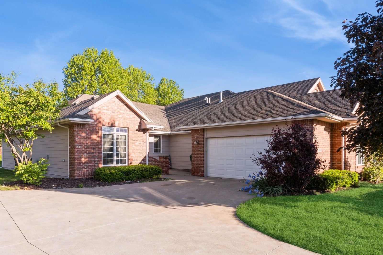 1960 NW 126th Street, Clive, Iowa image 1