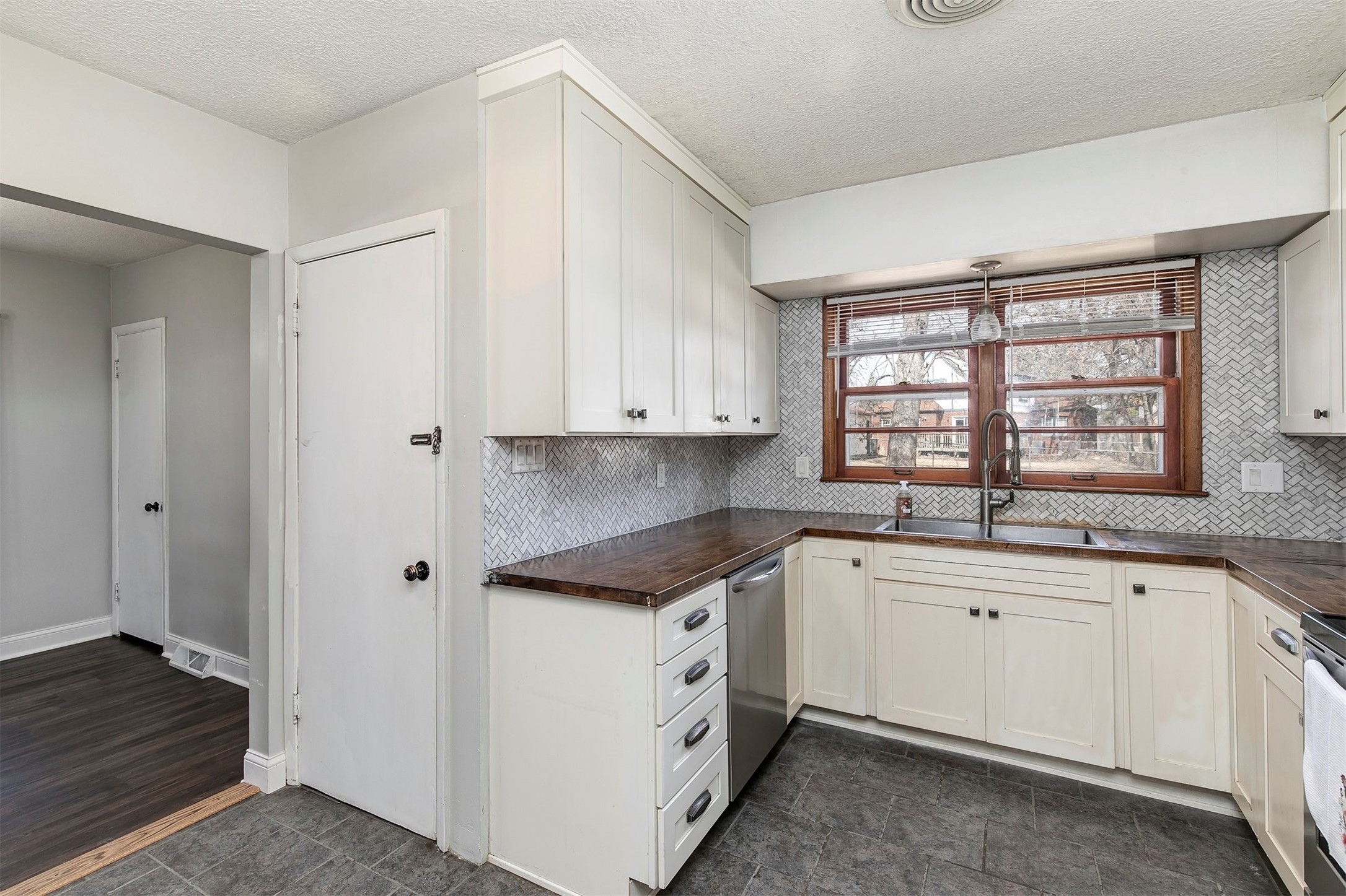 1305 Chautauqua Parkway, Des Moines, Iowa image 17