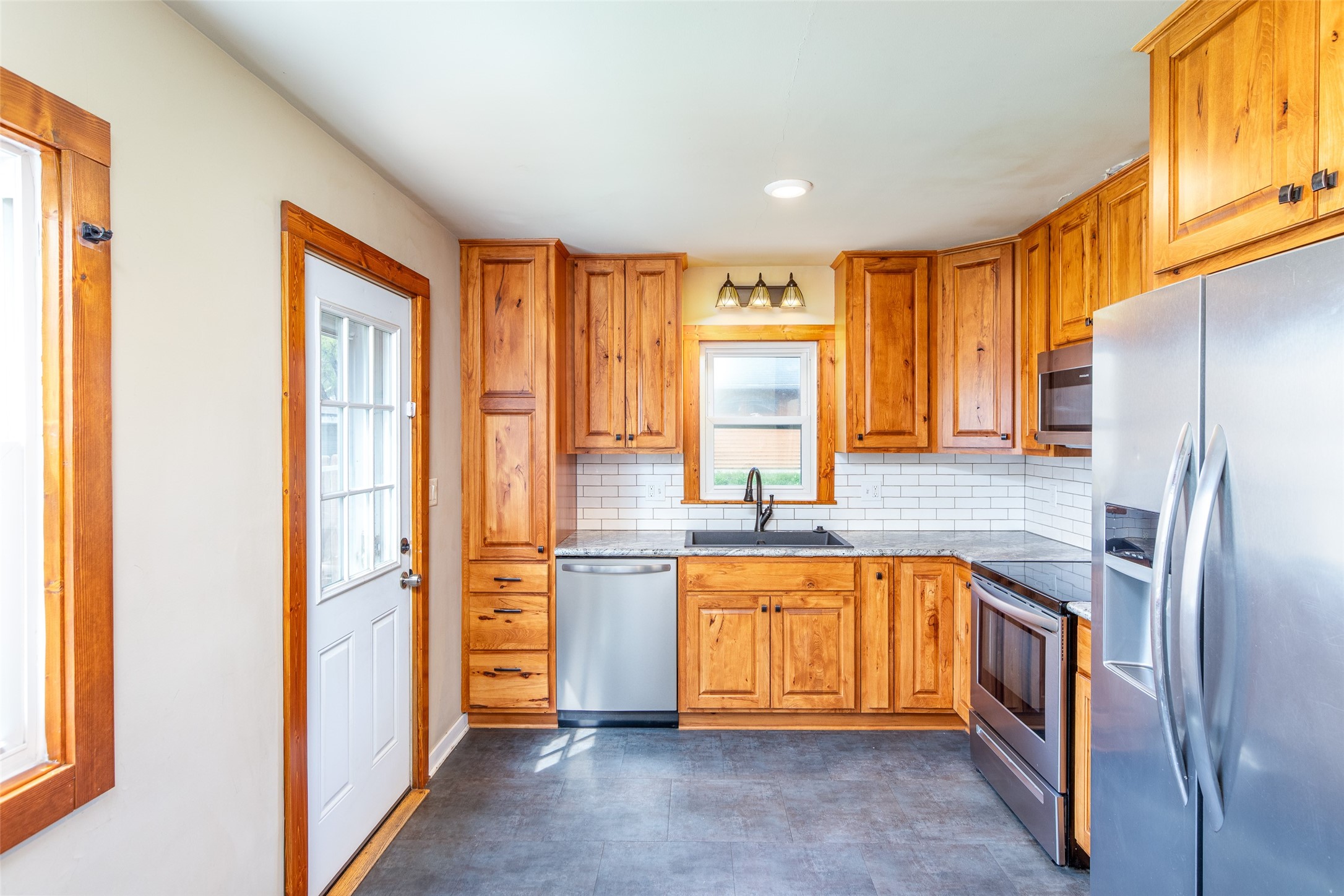 218 16th Street, Ames, Iowa image 4