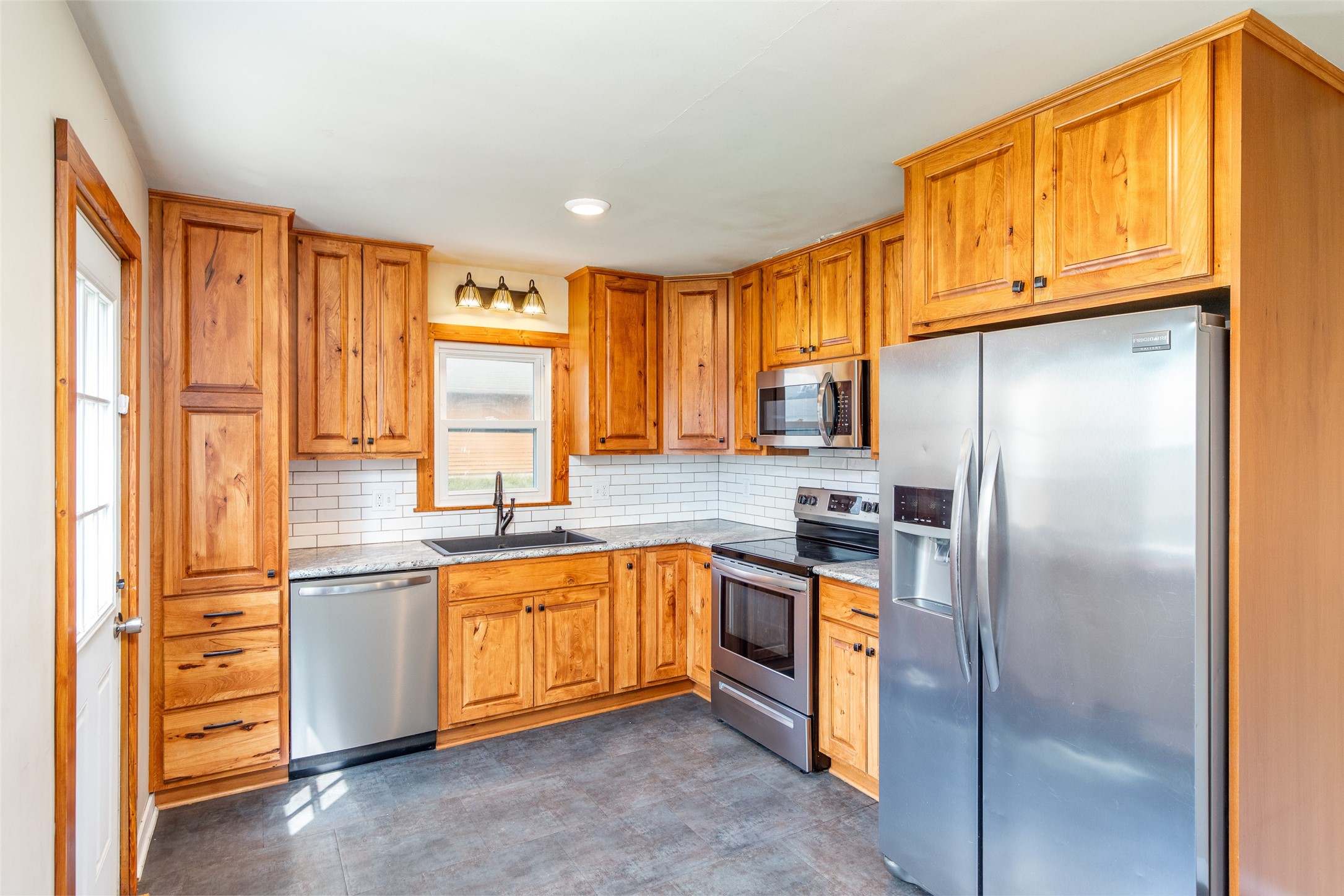 218 16th Street, Ames, Iowa image 5