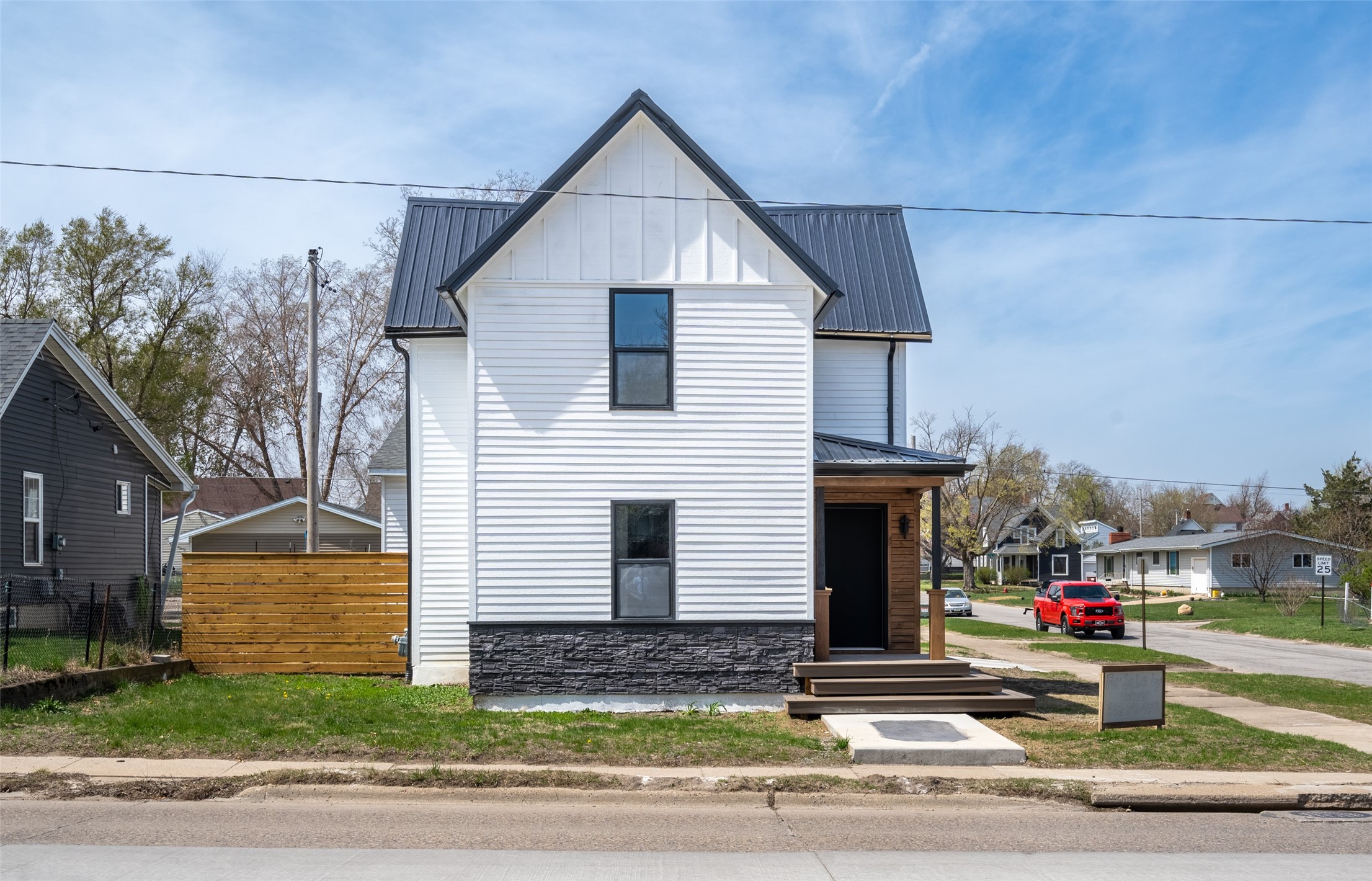 312 N 3rd Avenue, Marshalltown, Iowa image 3