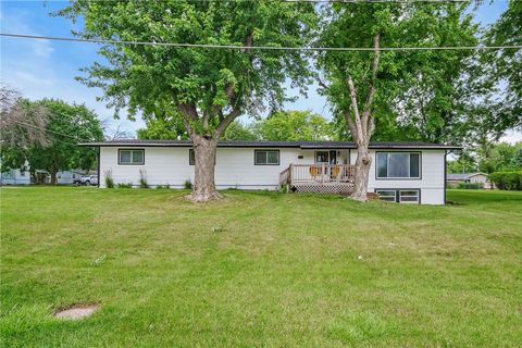 Single Family Residence in Dallas Center IA 807 Linden Street.jpg