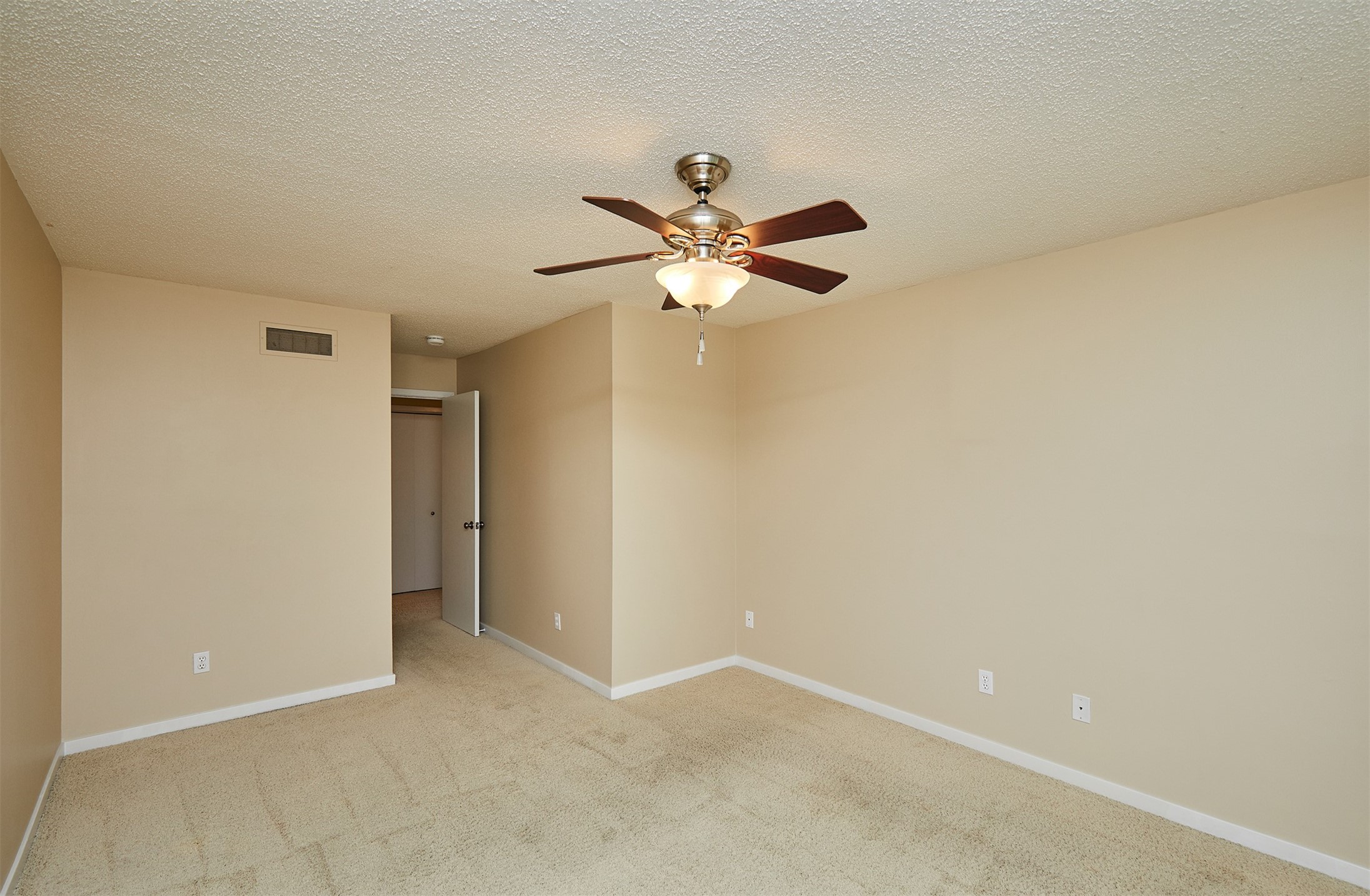 1050 68th Street #8, West Des Moines, Iowa image 18