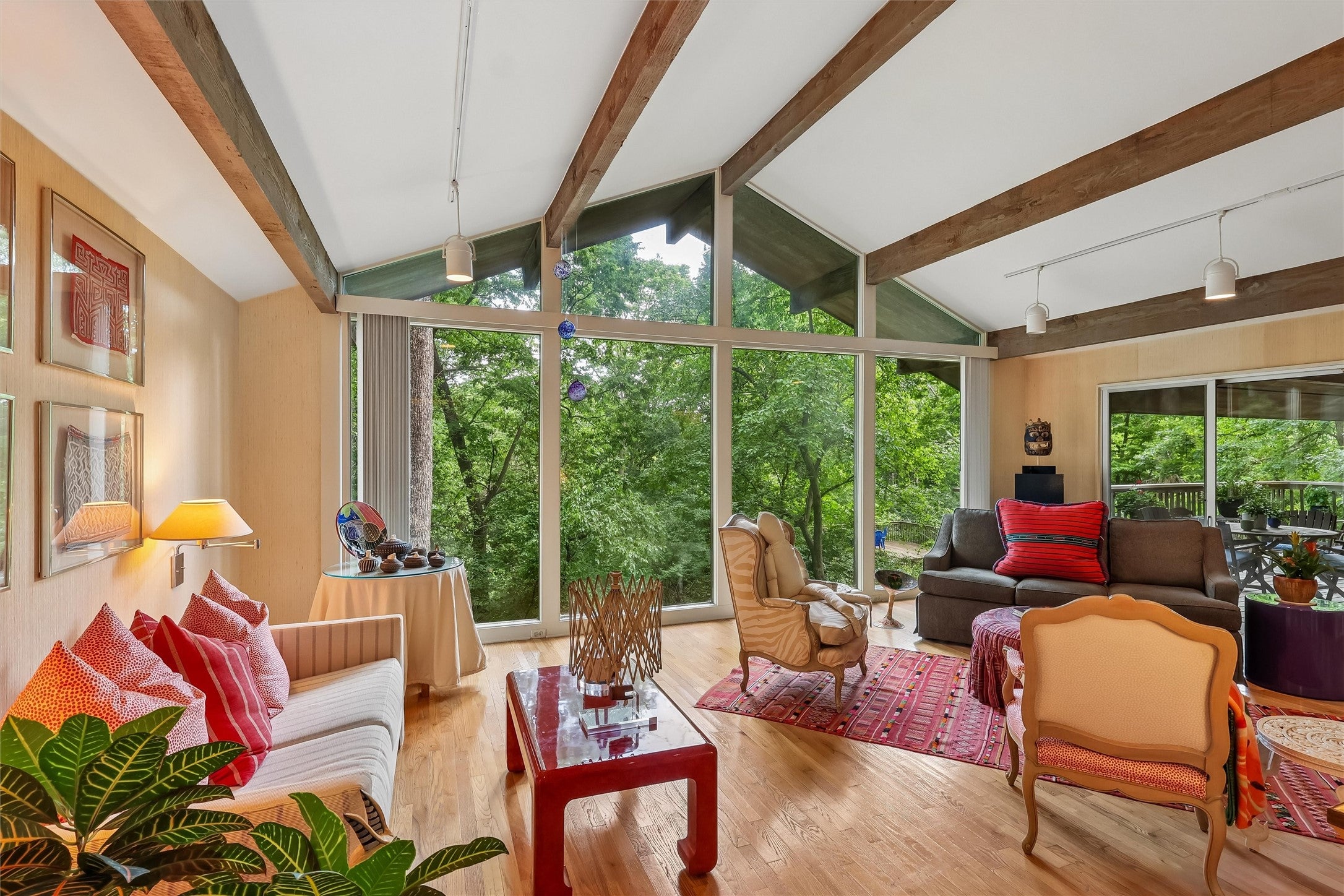 5324 Robertson Drive