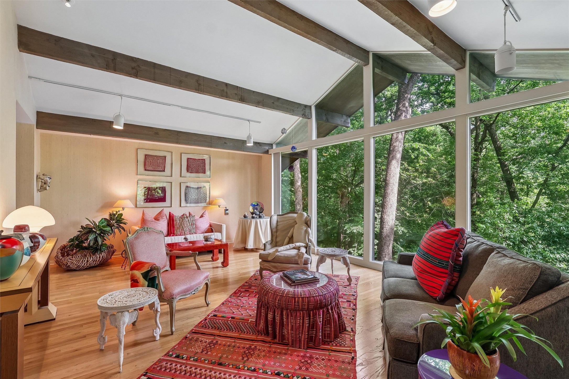 5324 Robertson Drive