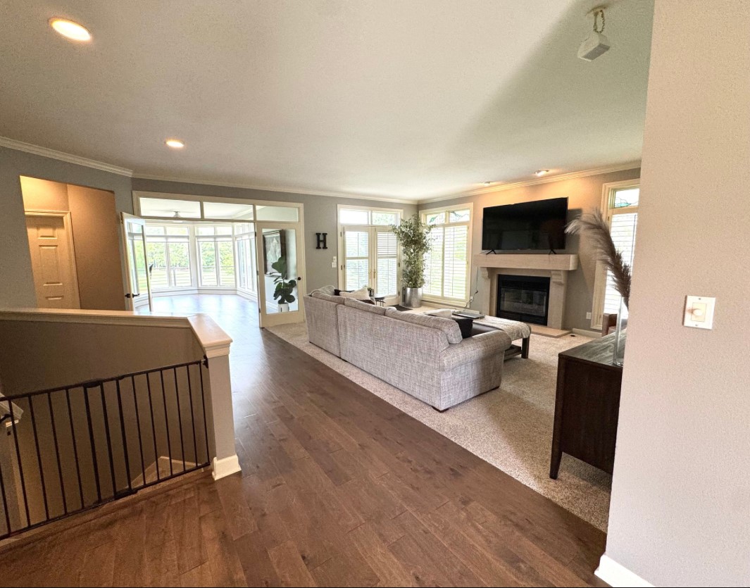 1214 Glen Oaks Drive