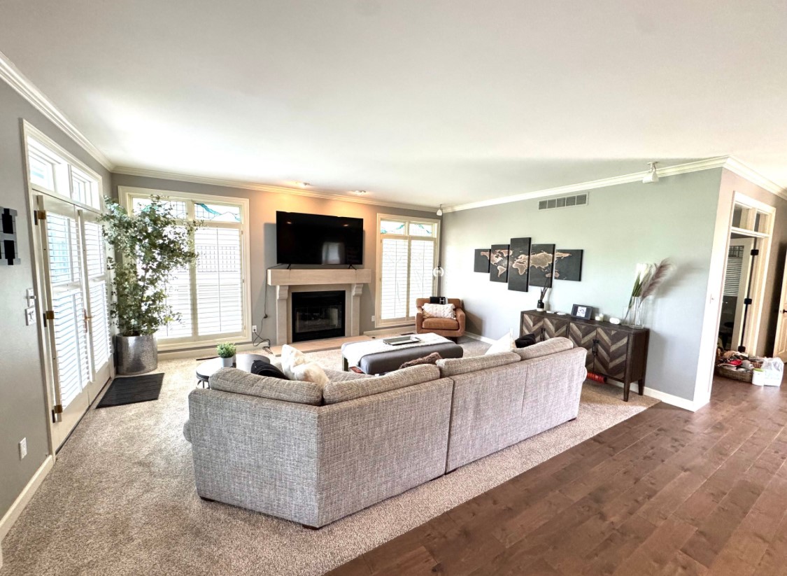 1214 Glen Oaks Drive