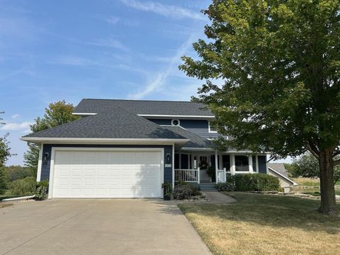 1202 Shadow Lane Pella IA 50219