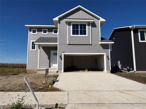 Homes For Sale - 1811 Gordon Court<br/> Norwalk, IA 50211