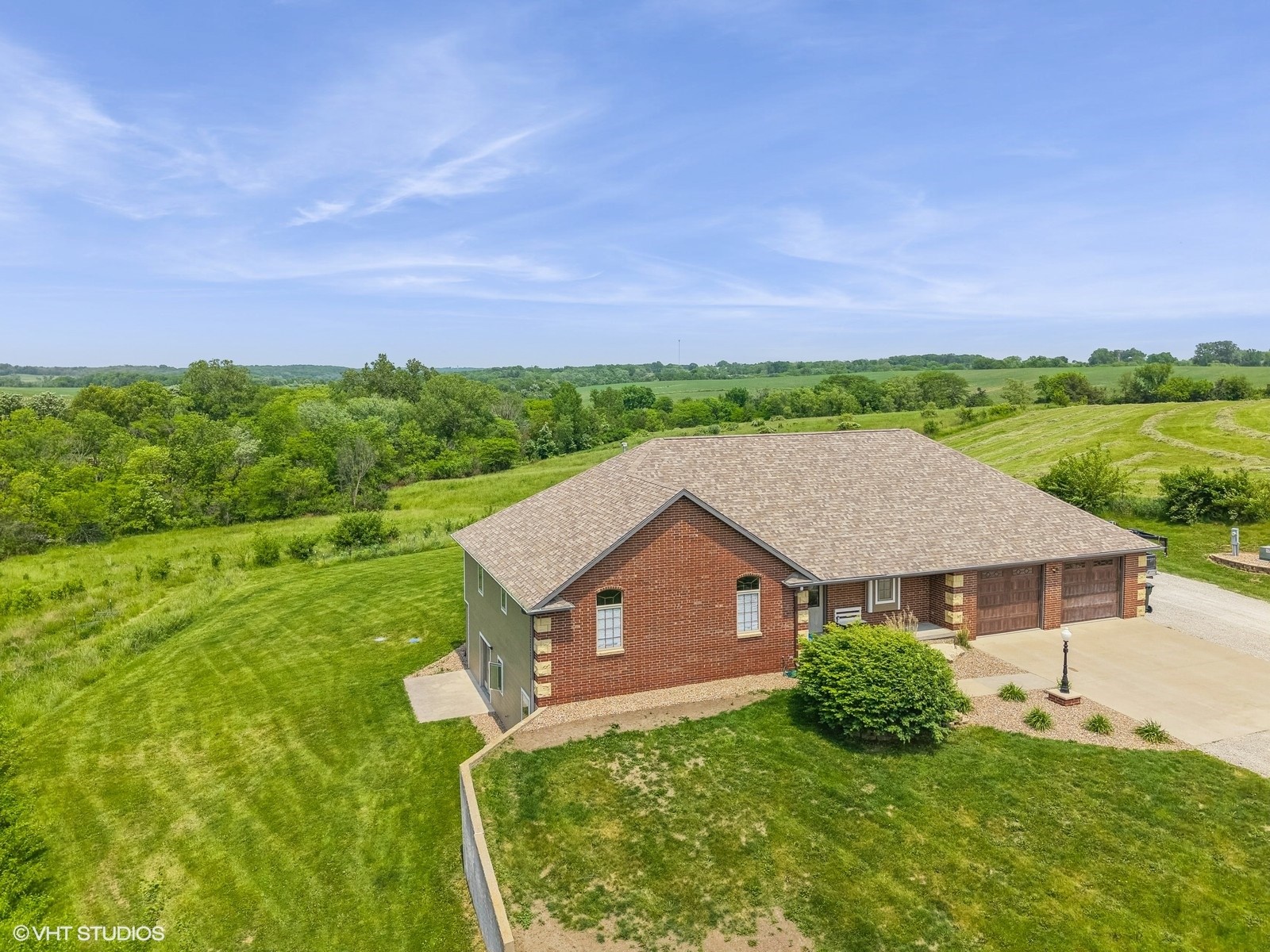 1191 Illinois Drive, Knoxville, Iowa image 2