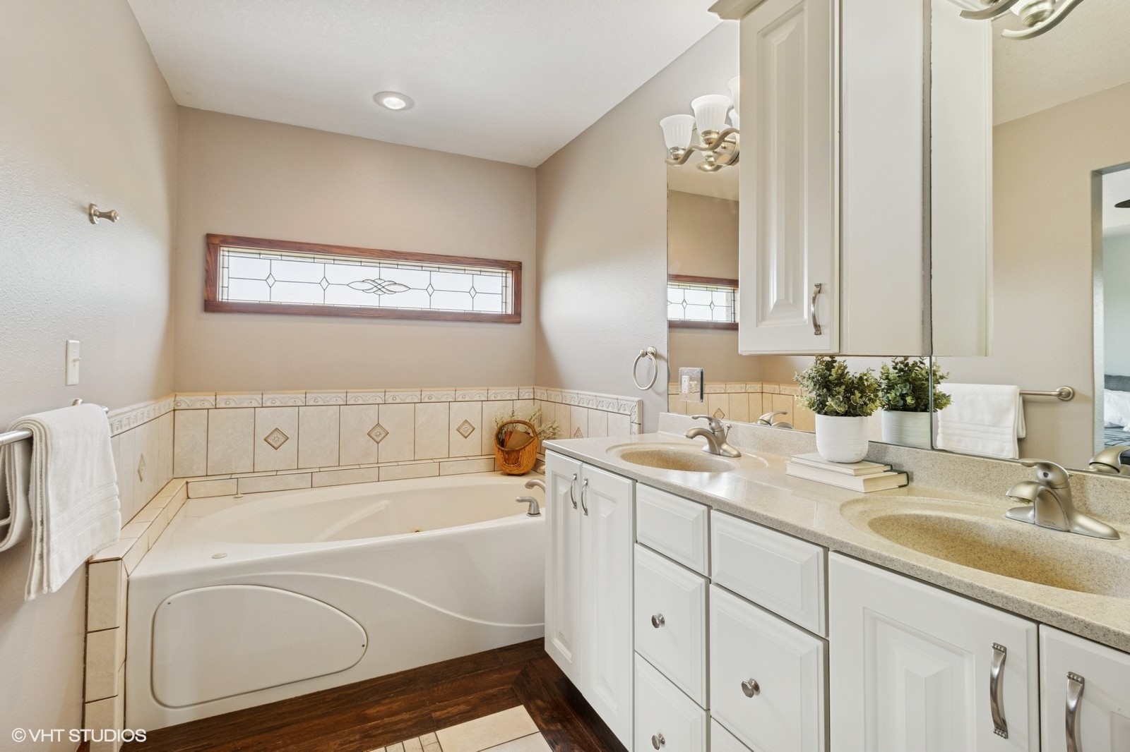 1191 Illinois Drive, Knoxville, Iowa image 17