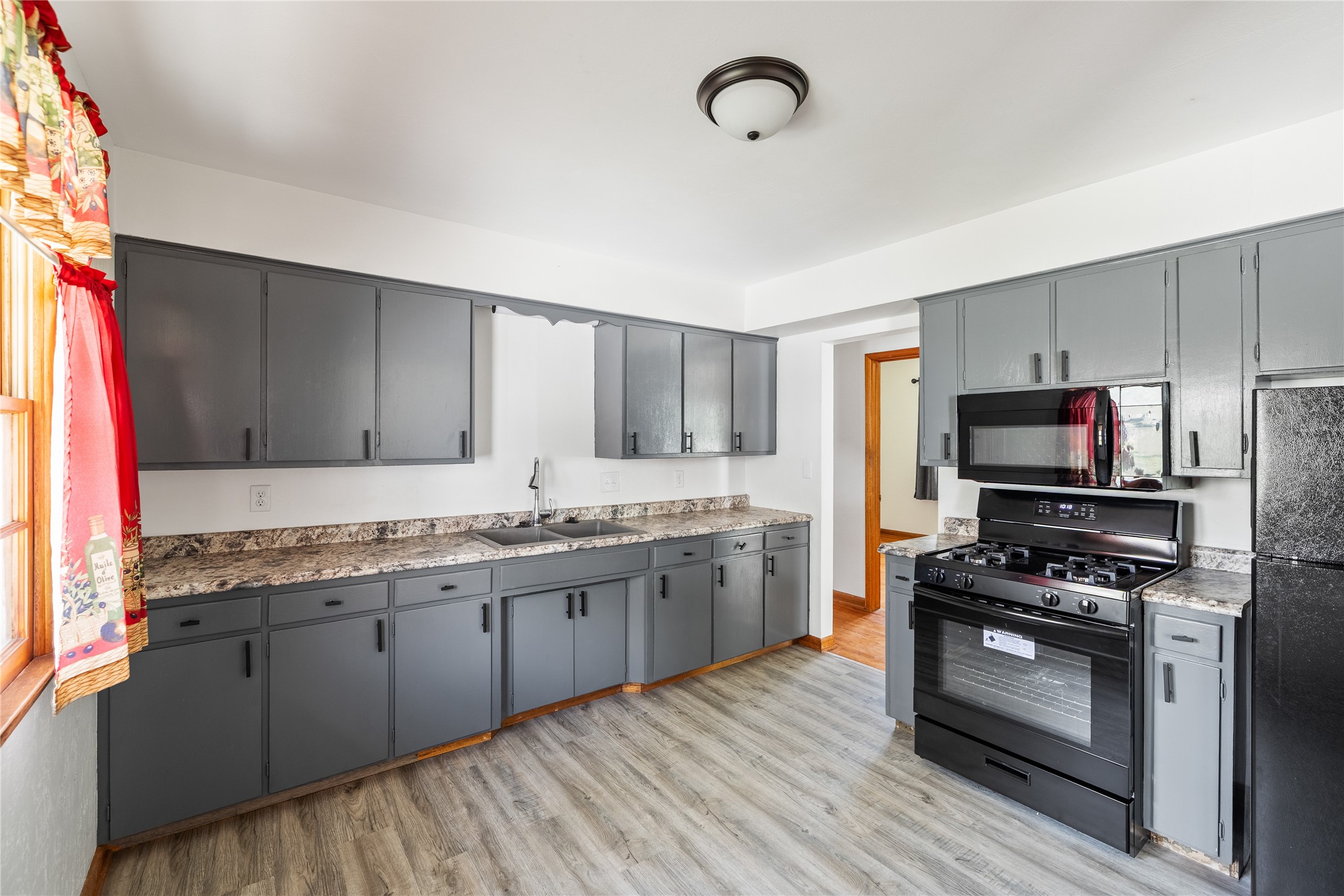 1281 Amos Avenue, Des Moines, Iowa image 9
