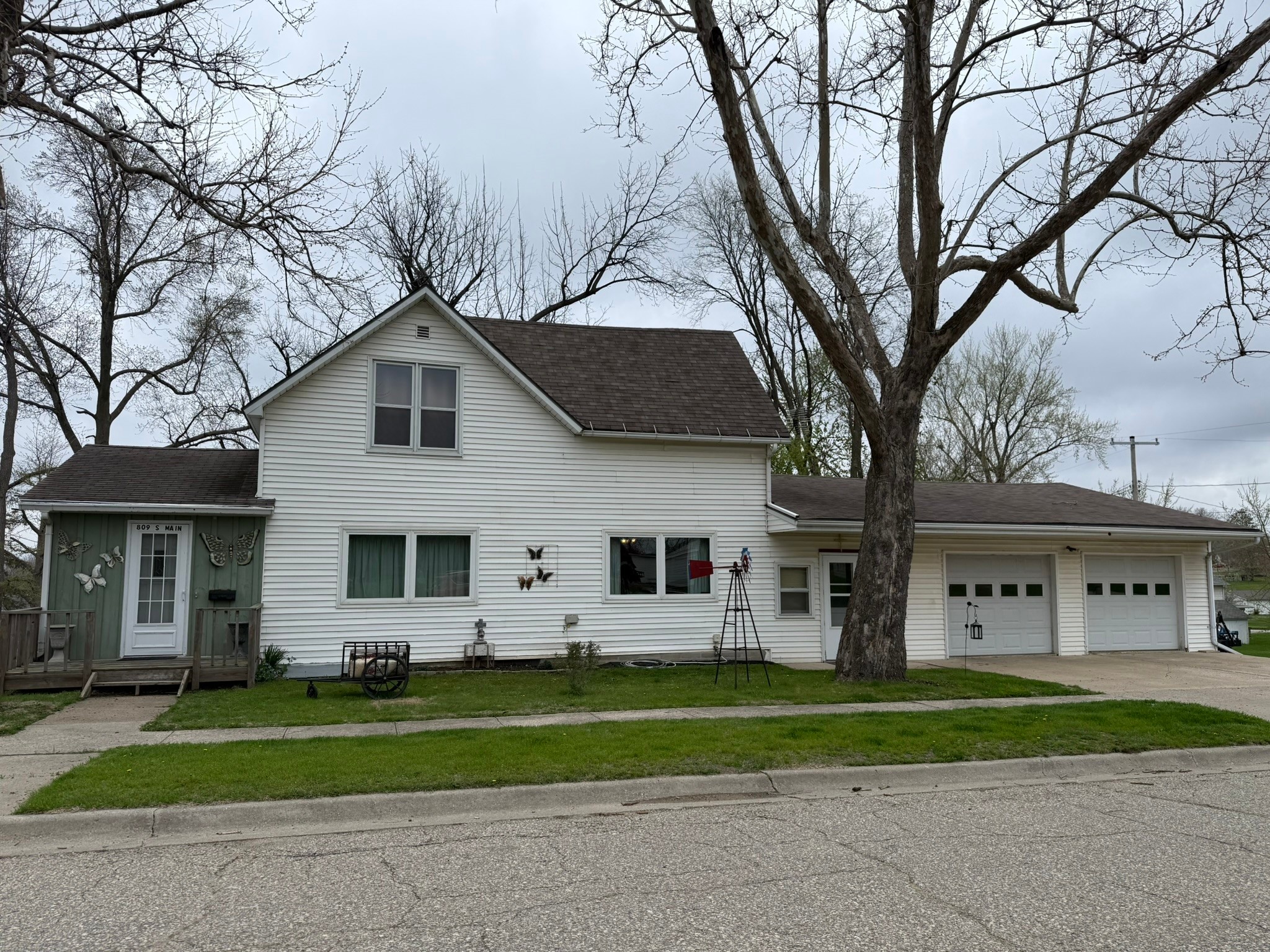 809 S Main Street, Toledo, Iowa image 1