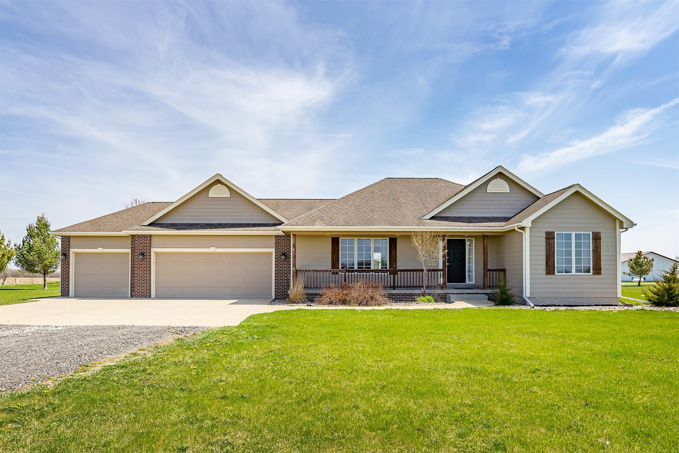 35796 M Avenue, Earlham, Iowa image 1