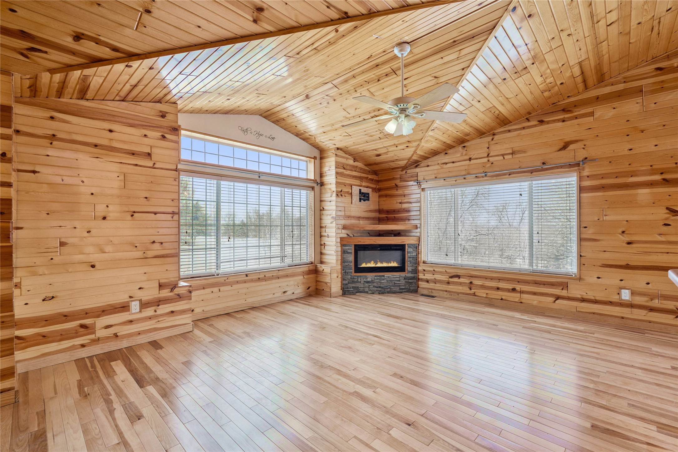 5217 Panorama Terrace