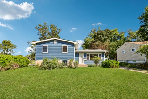 Homes For Sale - 3617 Annear Street<br/> Ames, IA 50014