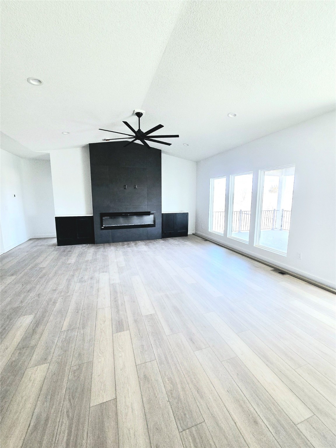 8227 Buckley Court, Johnston, Iowa image 16