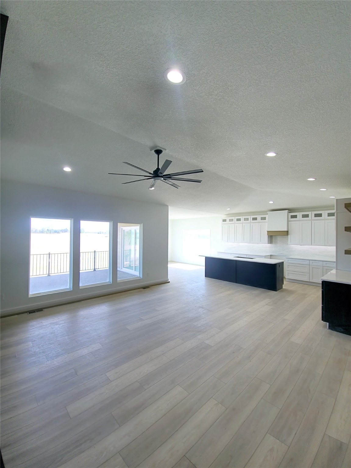 8227 Buckley Court, Johnston, Iowa image 12