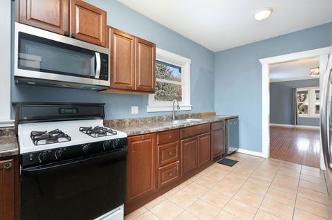 Homes For Sale - 1723 W 2nd Street<br/> Perry, IA 50220